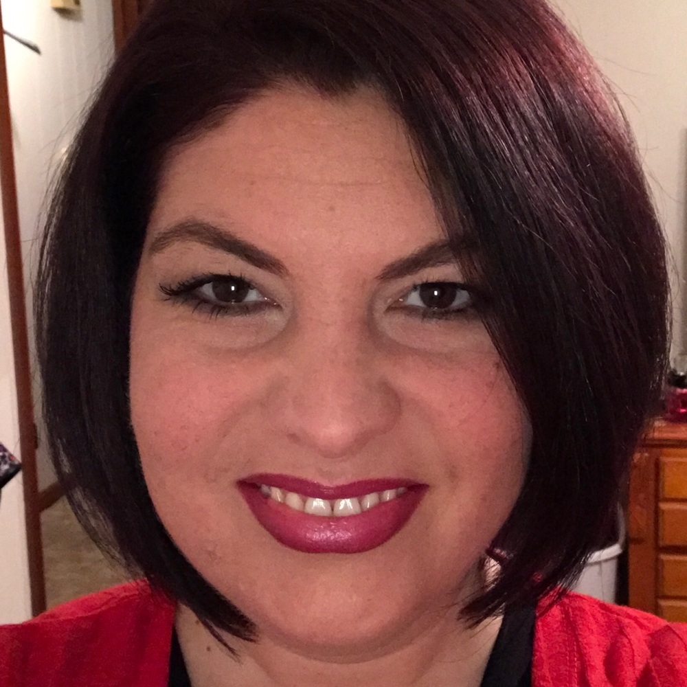 Meet your Posher, Carolyn